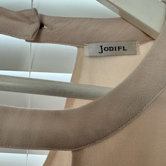 🌸JODIFL | WOMEN’S DRESS | FLORAL EMBROIDERED BELL SLEEVES | CREAM | SHORT | SM - Picture 8 of 9